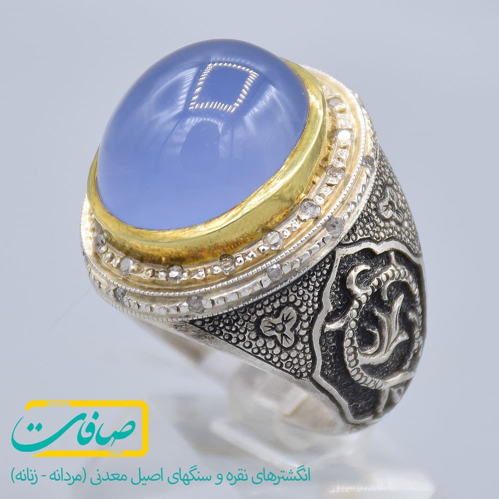 انگشتر نقره مردانه عقیق کبود یمنی اصل با 28 برلیان اصلی و رکاب قلم زنی دست مردانه «کد 2015»