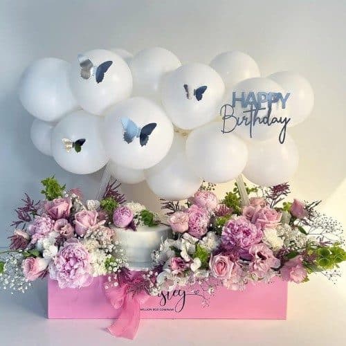 کیک تولد 4 نفره و باکس گل