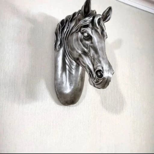 مجسمه دیوارکوب کله اسب — تصویر ۲