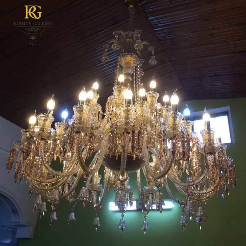 لوستر باکارات طلایی طبقاتی سلطنتی (32 شاخه) — تصویر ۶