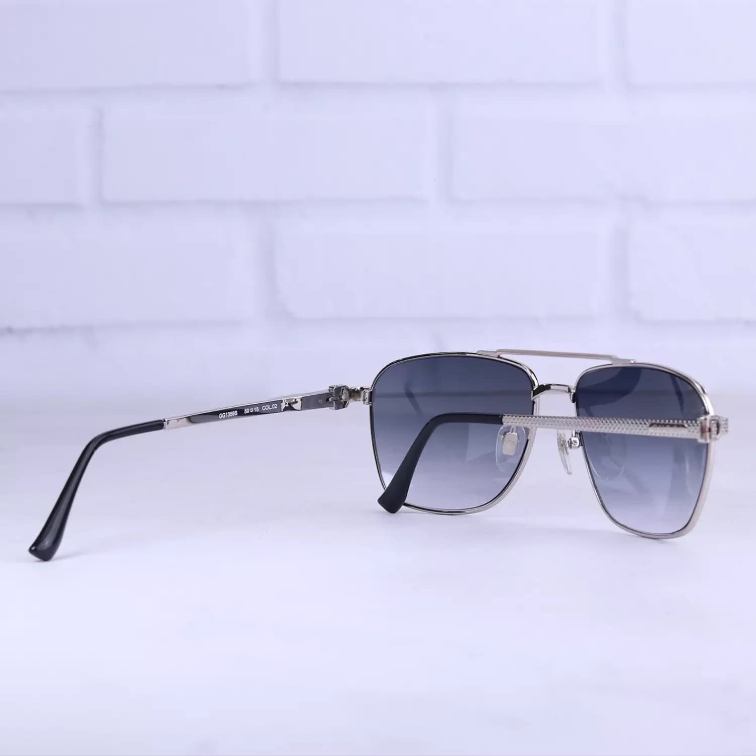 عینک آفتابی مردانه گوچی فریم فلزی نقره ای GG 1359S/5 — تصویر ۴