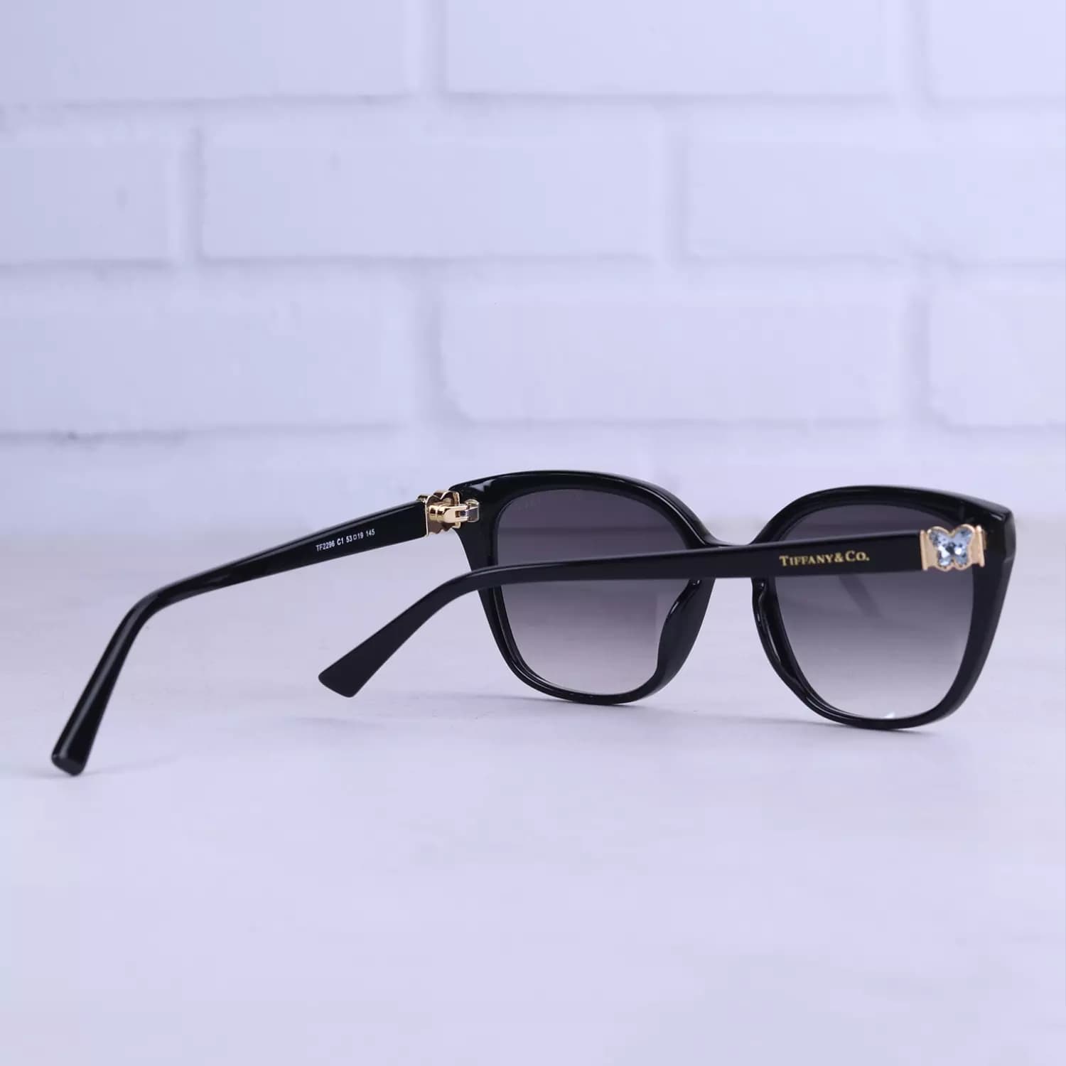 عینک آفتابی زنانه تیفانی فریم پروانه ای مشکی استیت TF2296/1 — تصویر ۴
