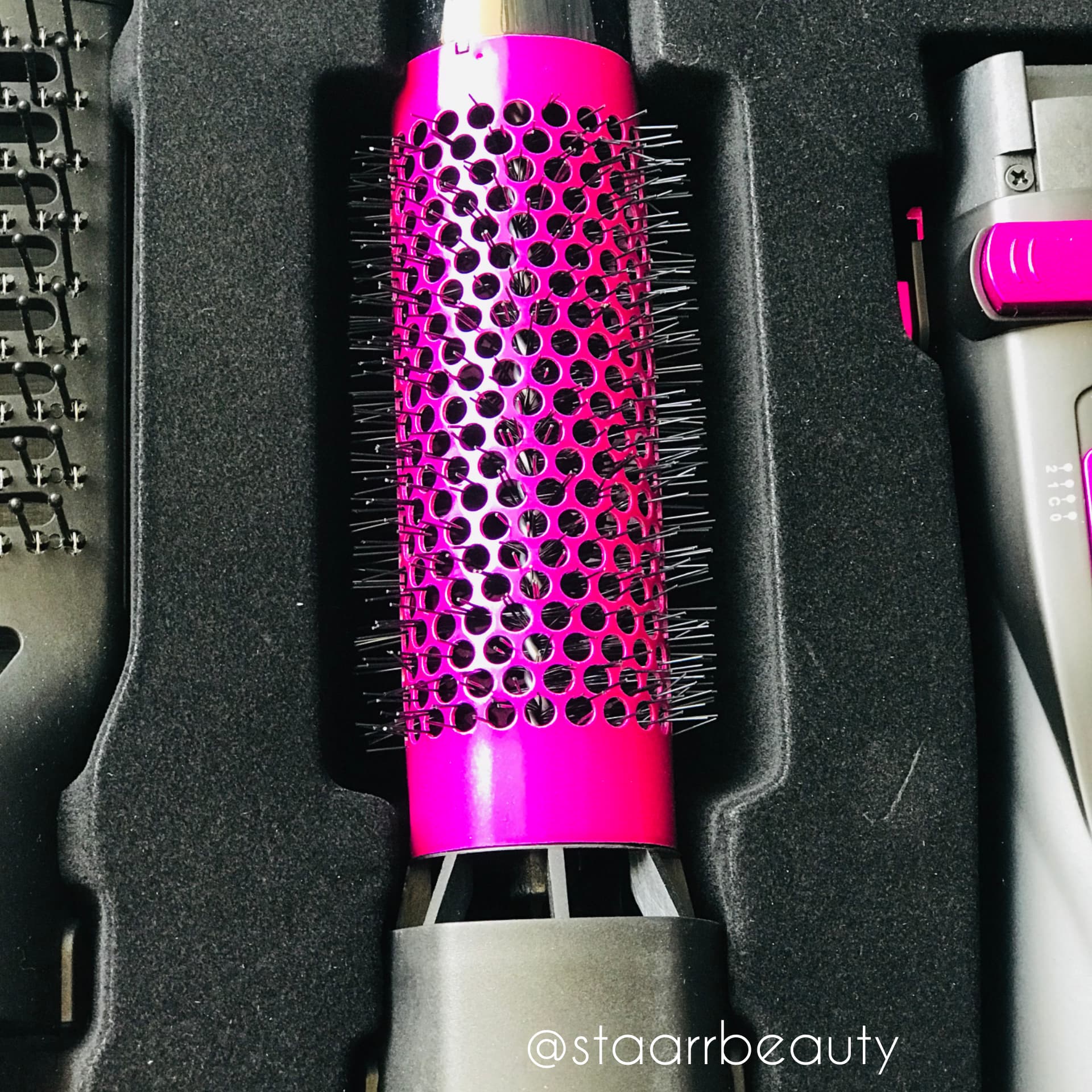 سشوار چرخشی 4 کاره گلدن مکس مدل GOLDEN MAX M-666 — تصویر ۱۲