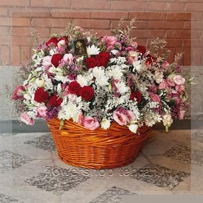 سفارش تاج گل تهران؛ انتخابی مطمئن برای هر سن و سلیقه — تصویر ۲