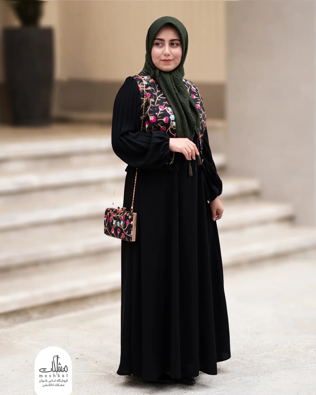 عبا پلیسه و جلیقه — تصویر ۴