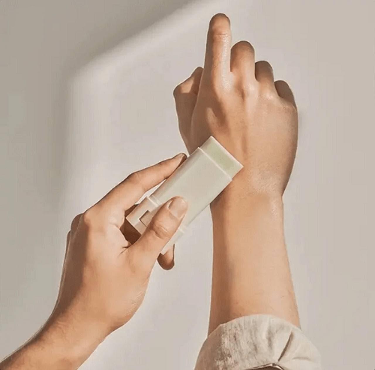 ضدآفتاب بیوتی اف جوسان استیکی مناسب پوست چرب با SPF50 — تصویر ۱۰