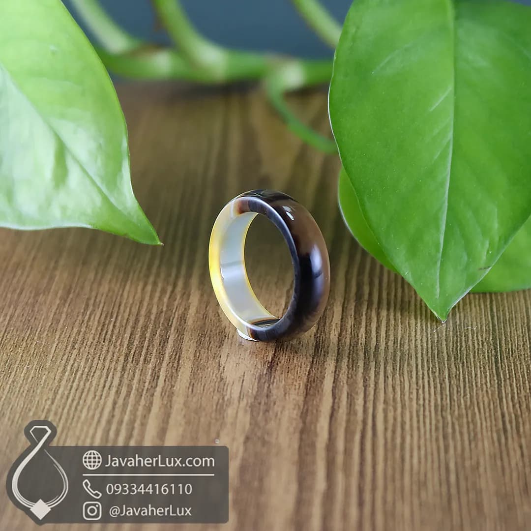 حلقه سنگی عقیق اصل و طبیعی دو رنگ کرم قهوهای _ کد 400976 — تصویر ۲