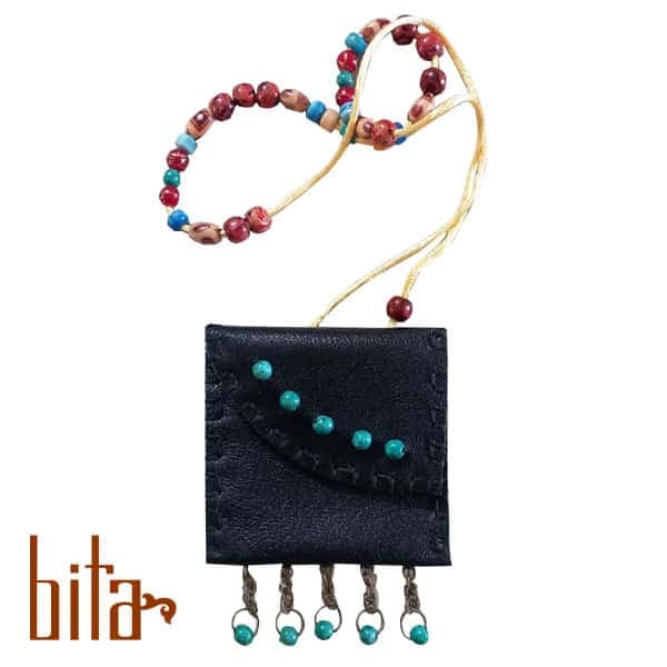 رومانتویی چرم مشکی مهره دار — تصویر ۲