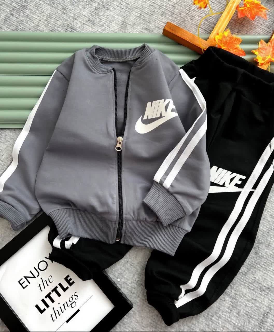 سویشرت و شلوار اسپرت nike — تصویر ۳