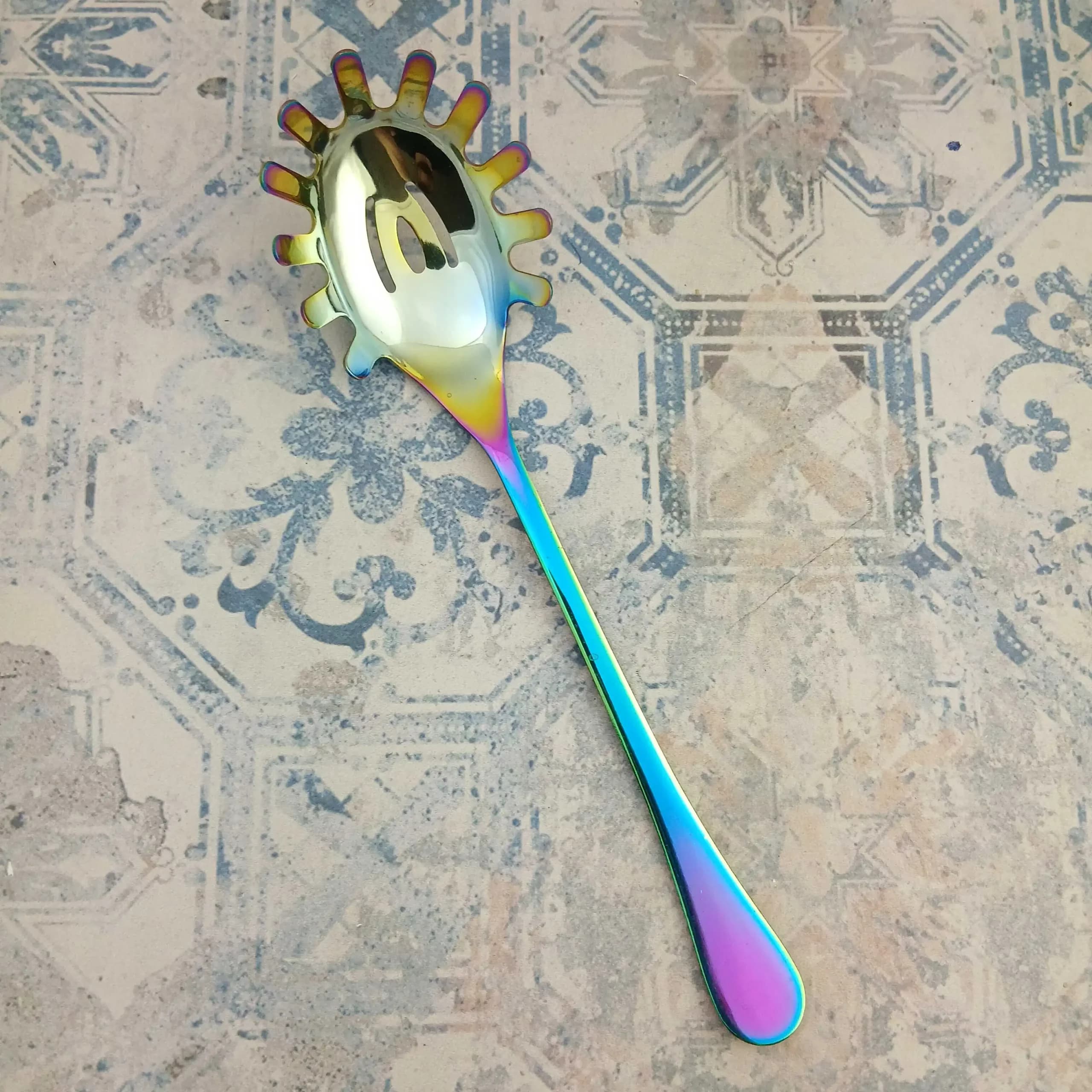 ملاقه پاستا استیل مدل هفت رنگ — تصویر ۳
