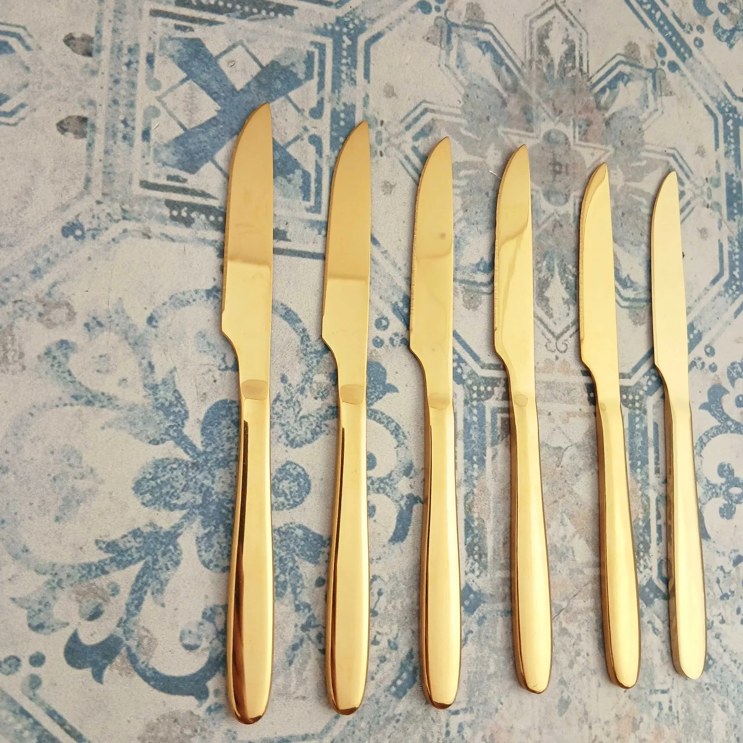کارد میوه خوری 6 پارچه یونیک مدل دونا طلایی — تصویر ۳