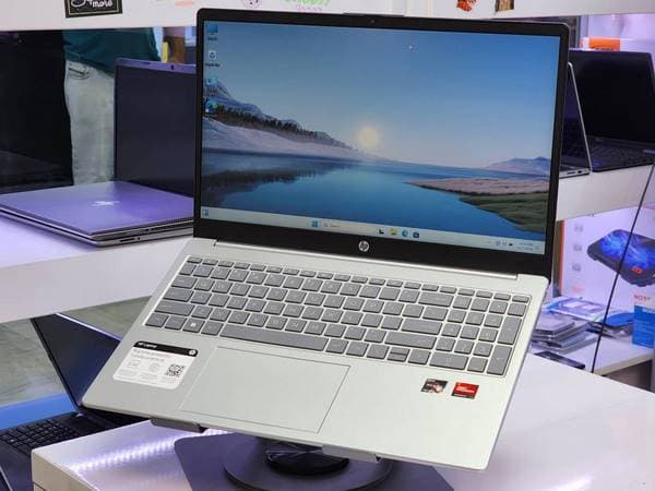 لپ تاپ 15.6 اینچی اچ پی مدل HP Laptop 15-fc0013od Ryzen3-7320 8GB 256SSD — تصویر ۷