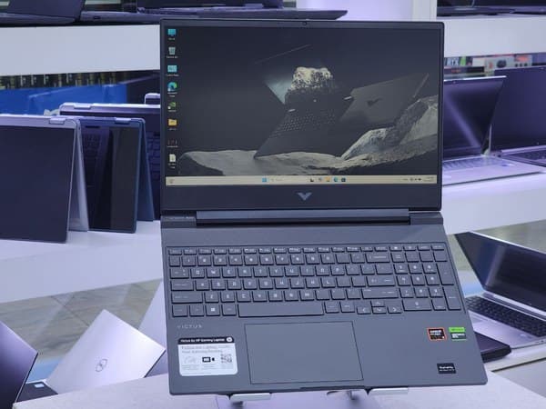 لپ تاپ 15.6 اینچی اچ پی مدل HP 15-FB2082WM Ryzen5-8645h 16GB 512SSD RTX4050 6GB — تصویر ۸