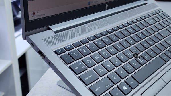 لپ تاپ 15.6 اینچی اچ پی مدل Zbook Firefly 15 G7 I7-10810 16GB 512SSD — تصویر ۱۱