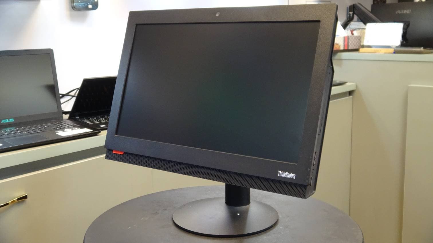 کامپیوتر همهکاره (All-in-One) Lenovo ThinkCentre M800