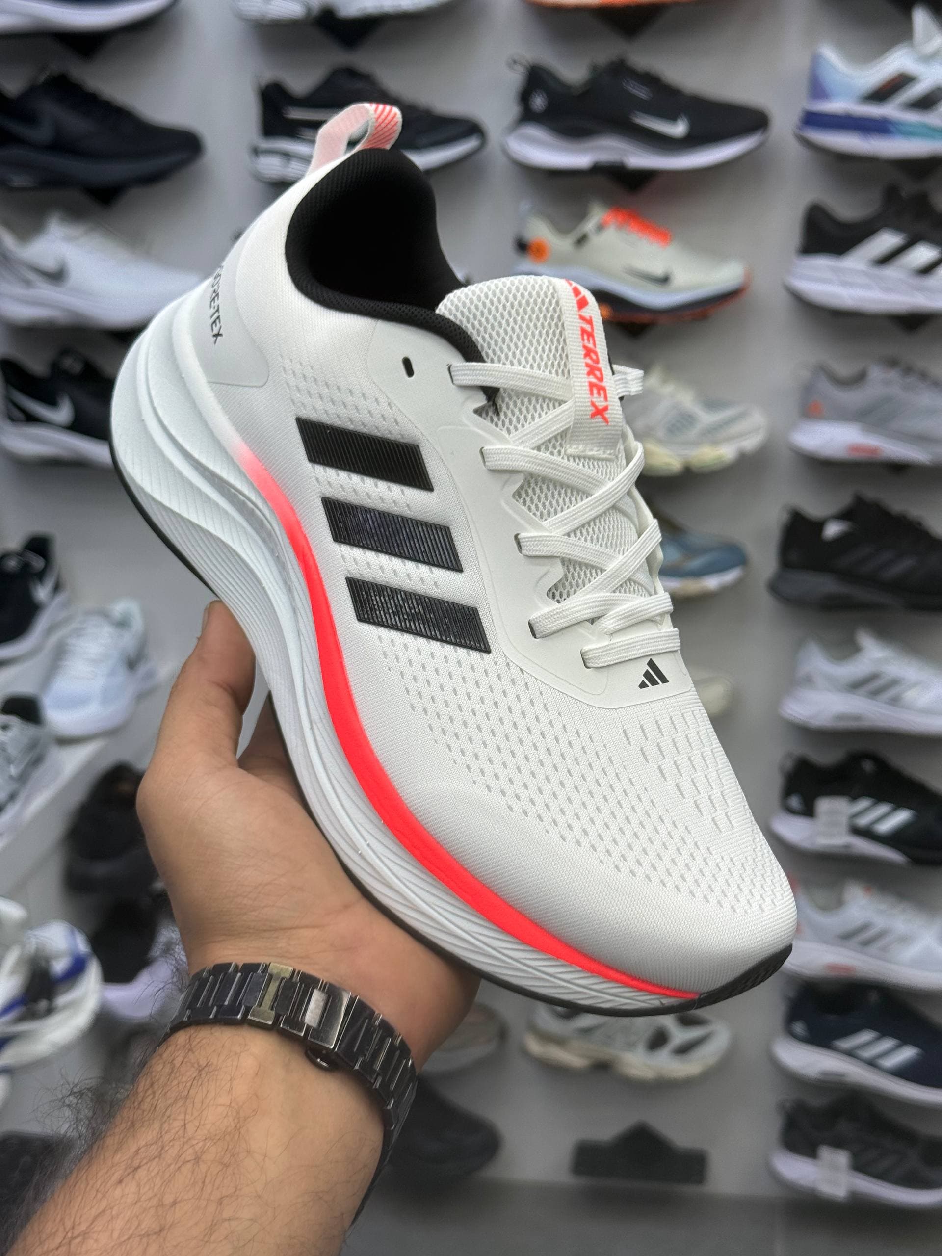 کتانی آدیداس تریکس سفید Adidas terrex 2026 — تصویر ۳