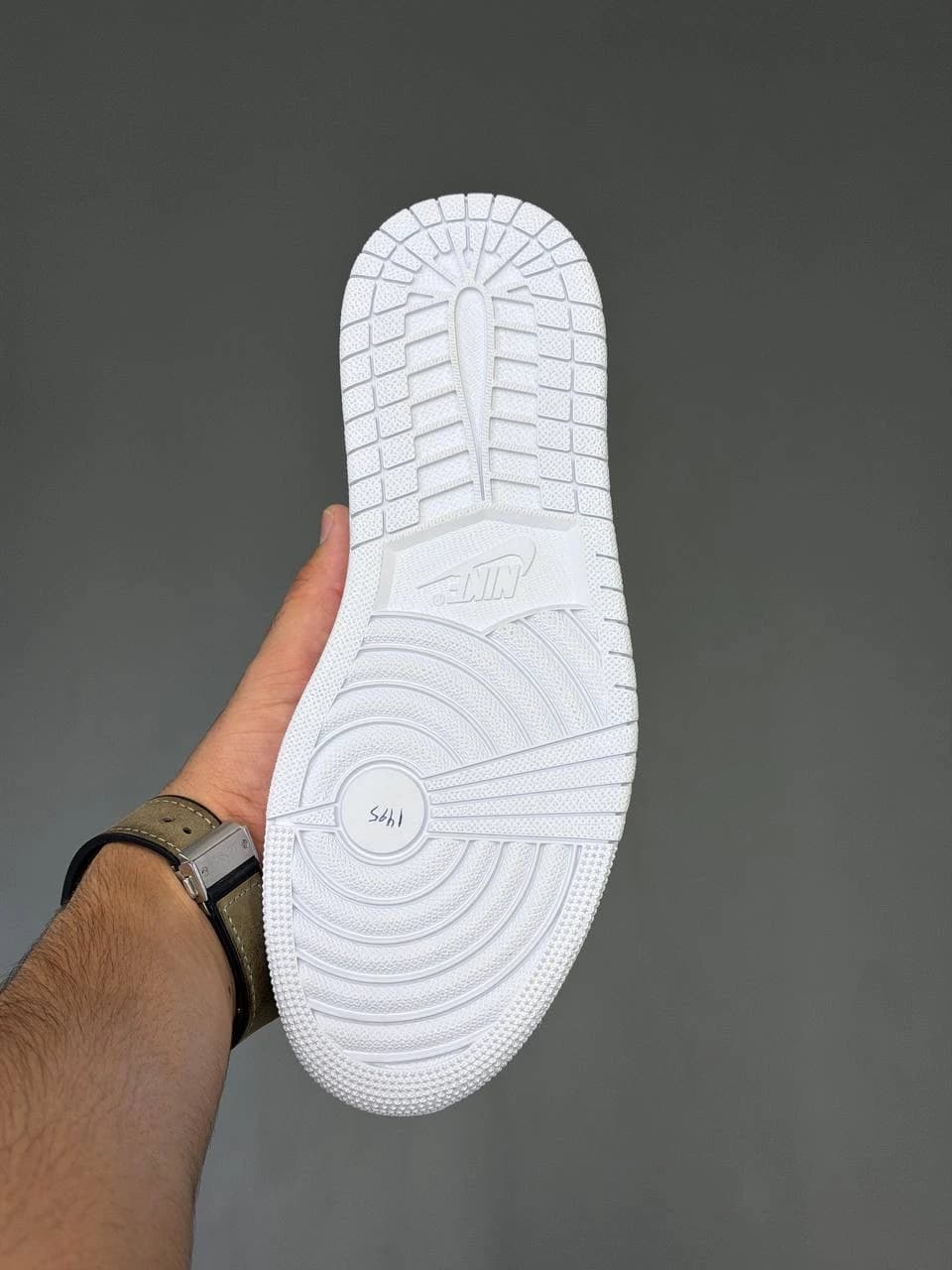 کتونی نایک ایر جردن وان لو ترویس اسکات وایت پارتی Nike Air Jordan 1 Low Travis Scott White Party — تصویر ۴