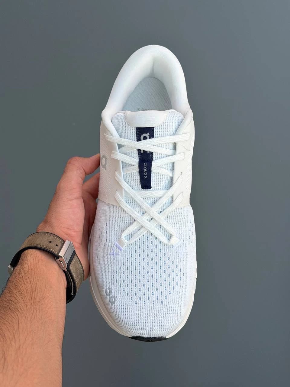 کتونی آن رانینگ کلود ایکس 4 سفید آبی On Running Cloud X4 White Blue — تصویر ۳