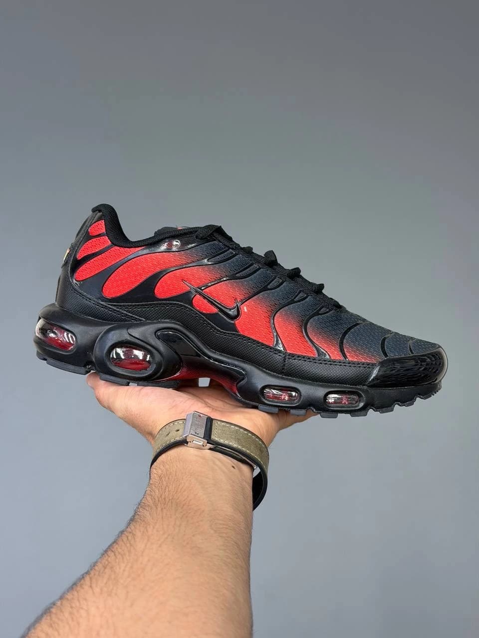 کتونی نایک ایرمکس پلاس تی ان مشکی قرمز Nike AirMax Plus TN Black Red — تصویر ۹