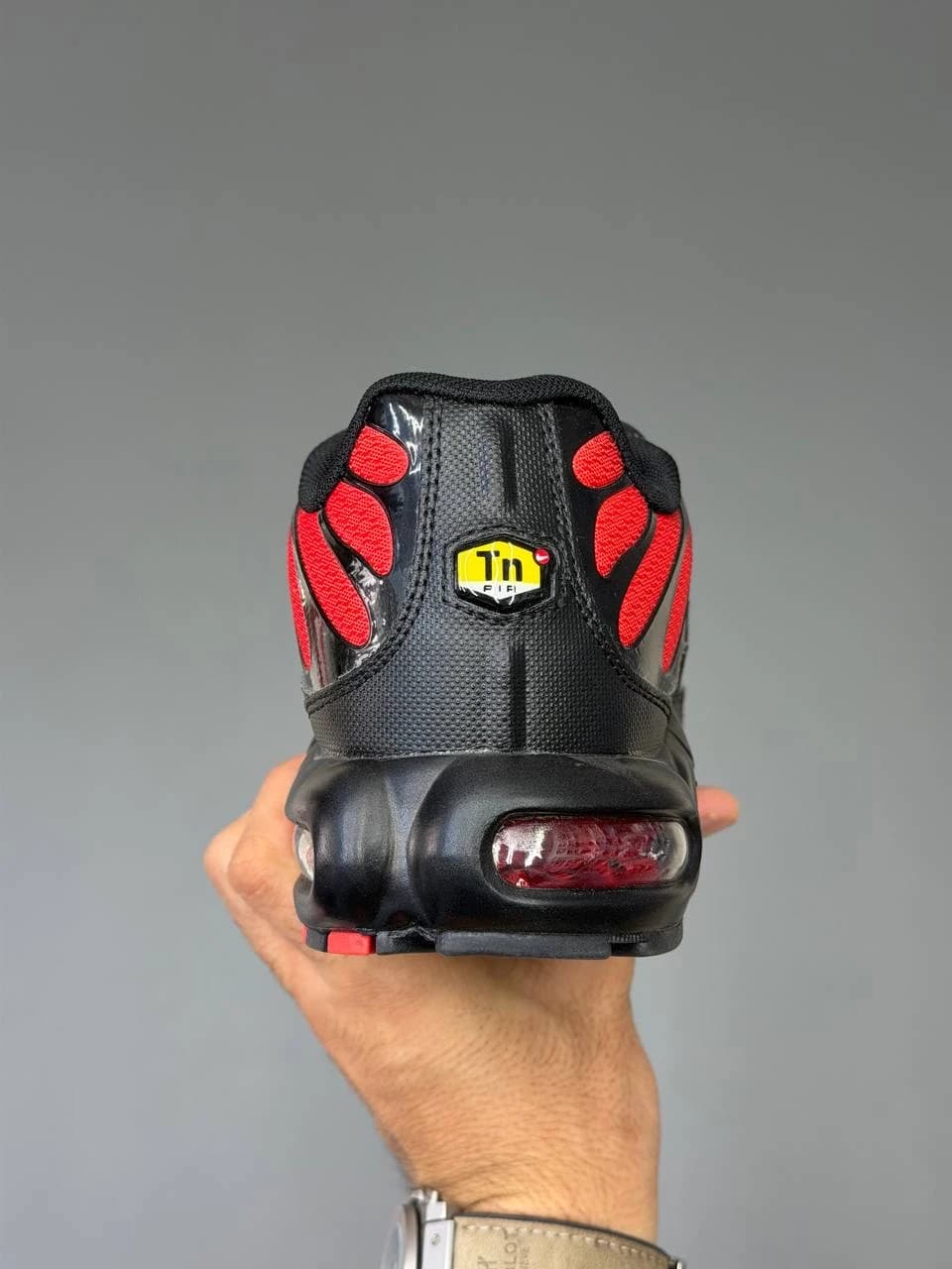 کتونی نایک ایرمکس پلاس تی ان مشکی قرمز Nike AirMax Plus TN Black Red — تصویر ۷
