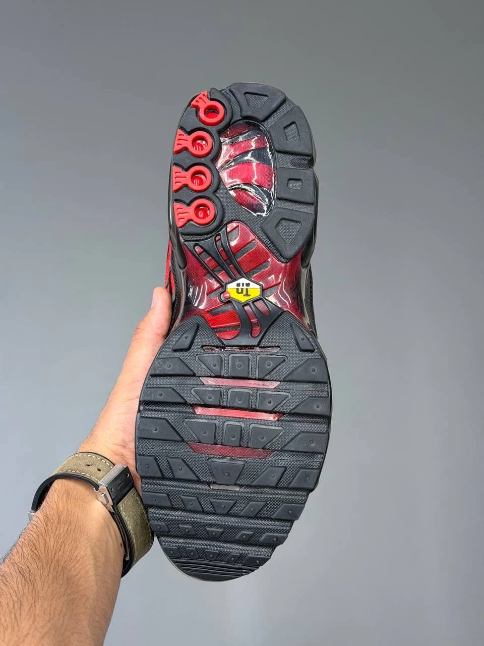 کتونی نایک ایرمکس پلاس تی ان مشکی قرمز Nike AirMax Plus TN Black Red — تصویر ۵