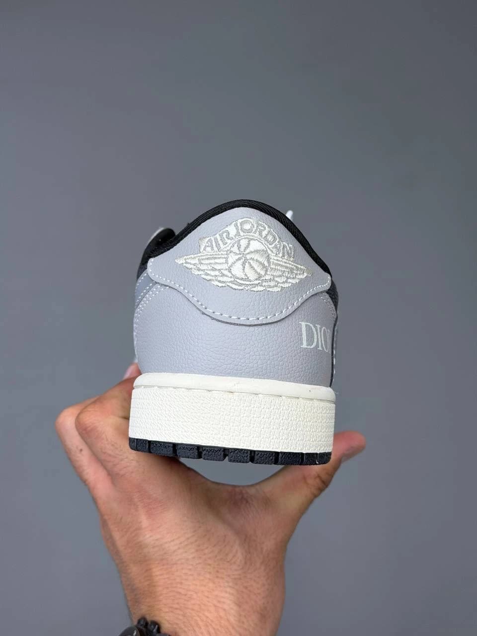 کتونی نایک ایر جردن وان لو ترویس اسکات دیور Nike Air Jordan 1 Low Travis Scott Dior — تصویر ۱۲