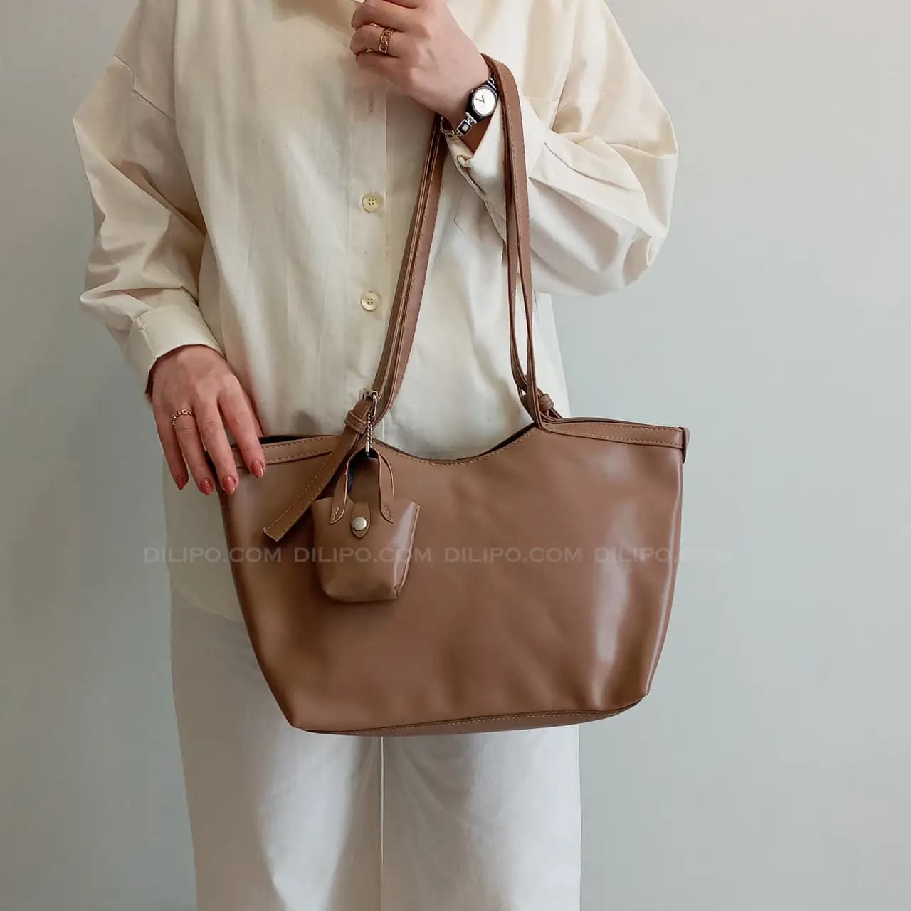 کیف زنانه بزرگ دستی و دوشی لاوین 2640 — تصویر ۱۲