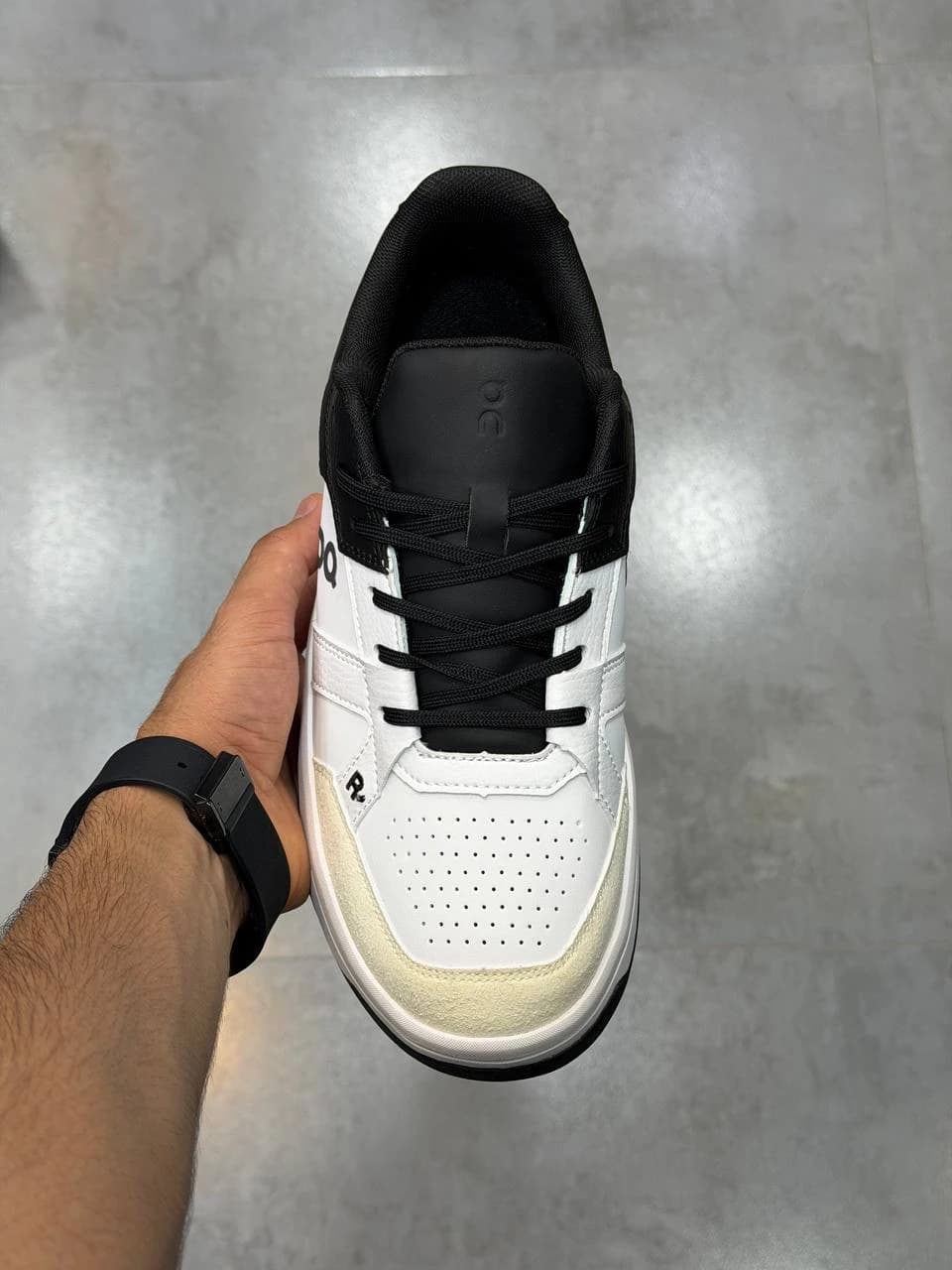 کتونی آن رانینگ راجر کلاب هاوس سفید مشکی On Running THE ClubHouse White Black — تصویر ۱۰