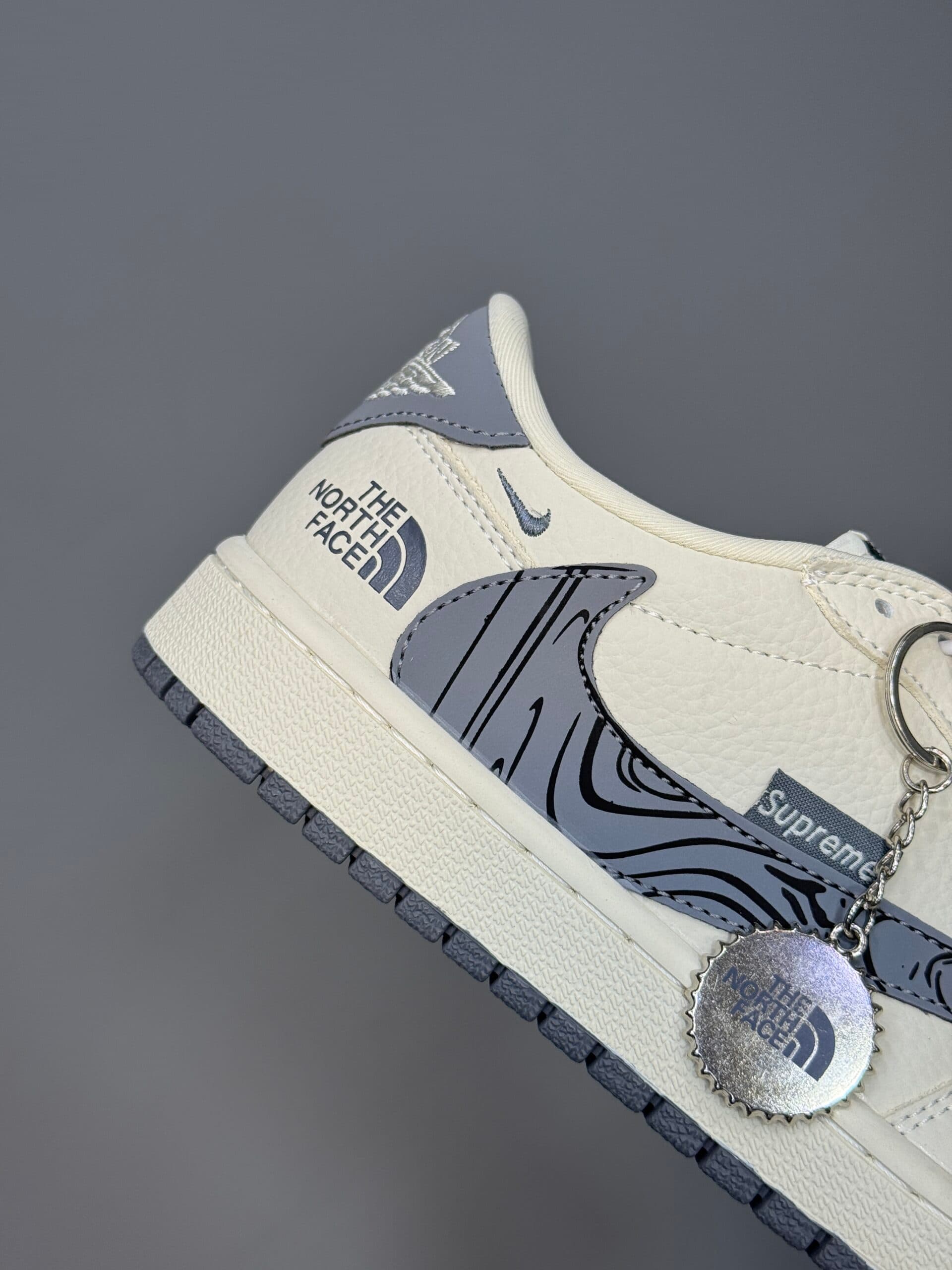 کتونی نایک ایر جردن وان ترویس اسکات لو کاستوم Nike Air Jordan 1 Low Custom — تصویر ۷