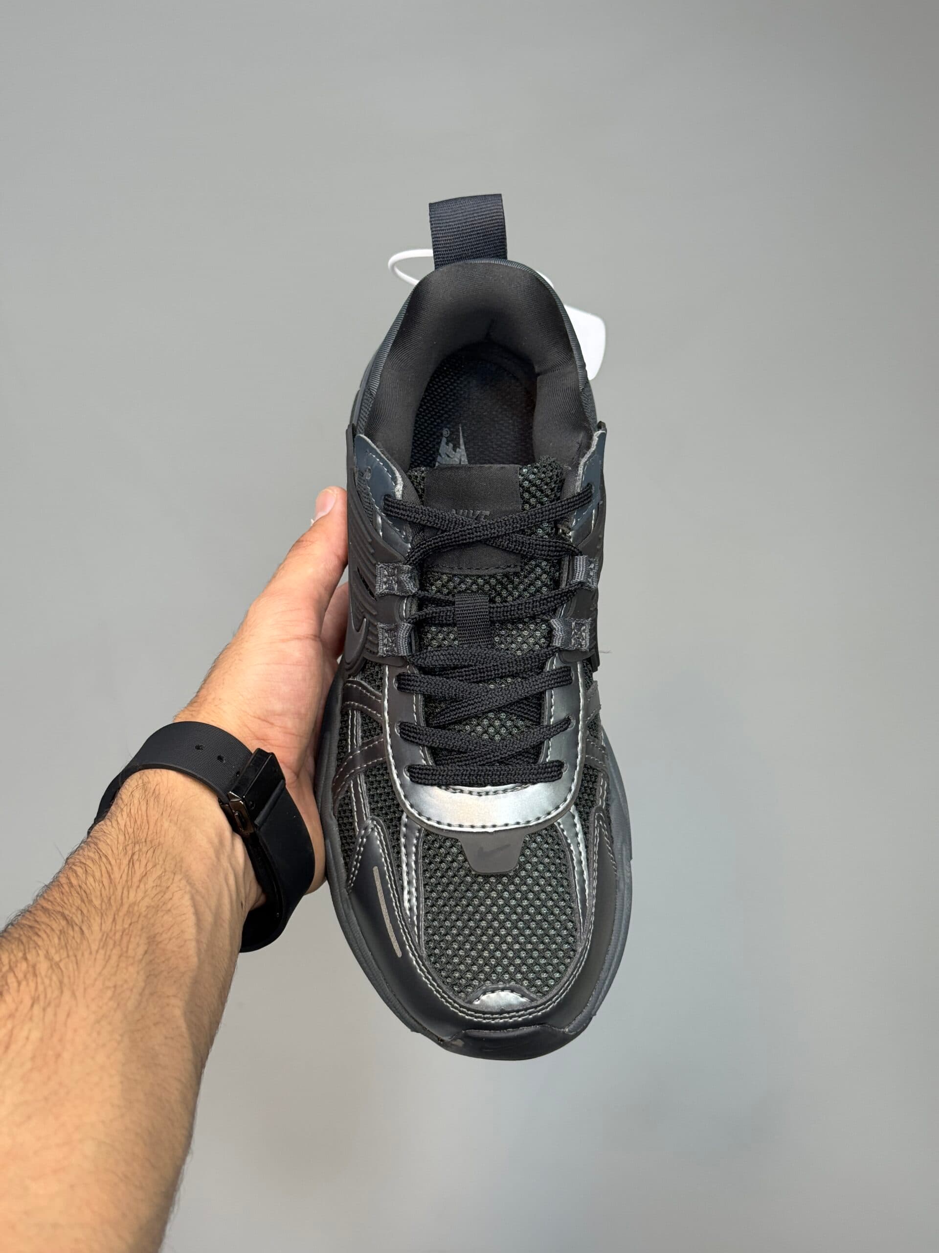 کتونی نایک وی تو کی ران مشکی دودی تیره Nike V2K Run Black Dark Smoke Grey — تصویر ۳