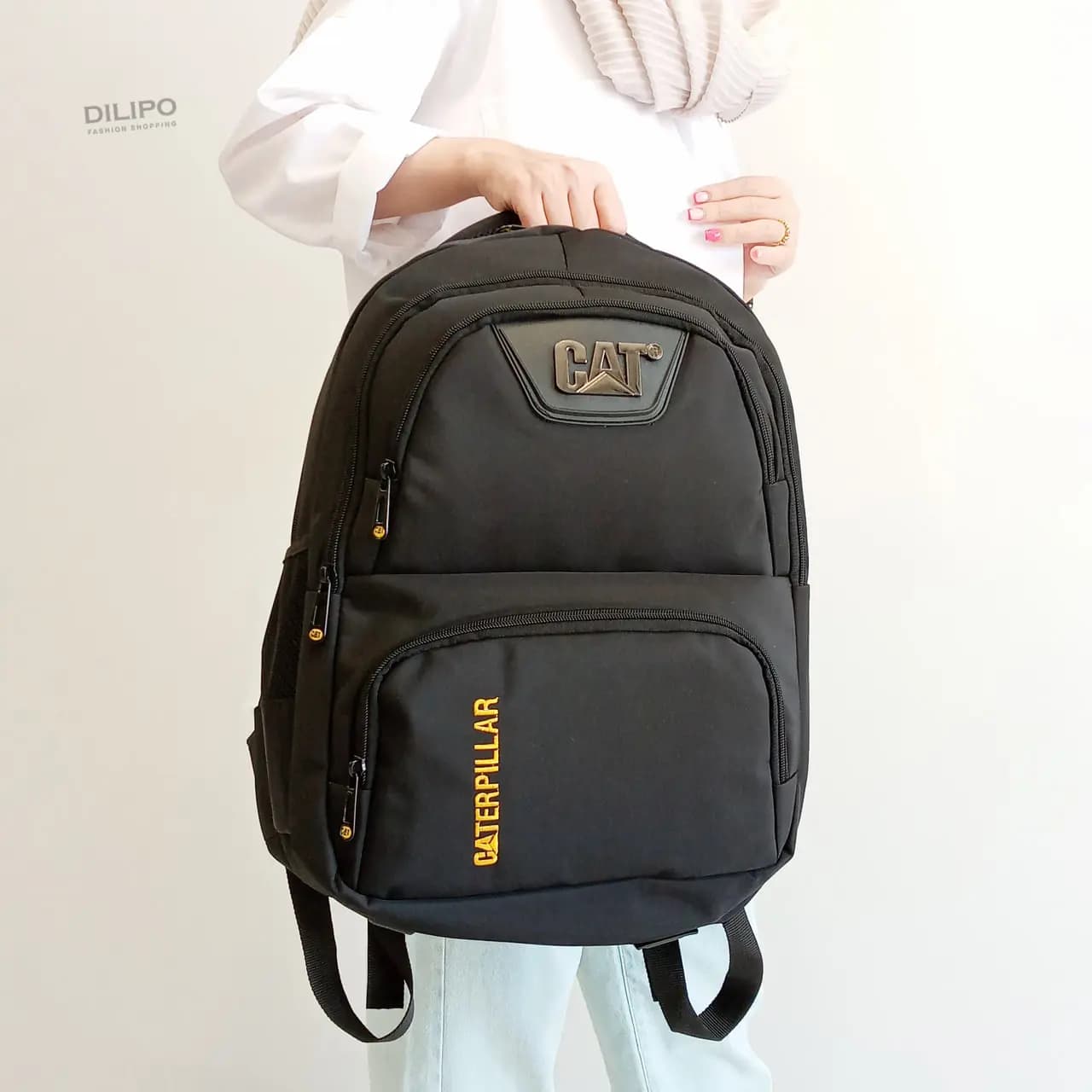 کوله پشتی وارداتی برزنتی آرالیا طرح کاترپیلار 2462 — تصویر ۱۲