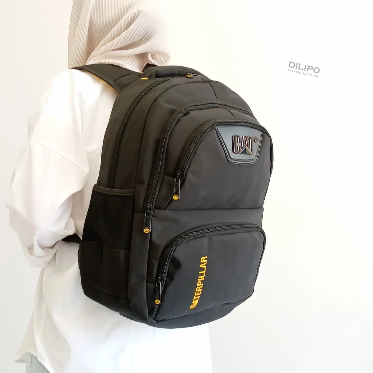 کوله پشتی وارداتی برزنتی آرالیا طرح کاترپیلار 2462 — تصویر ۶