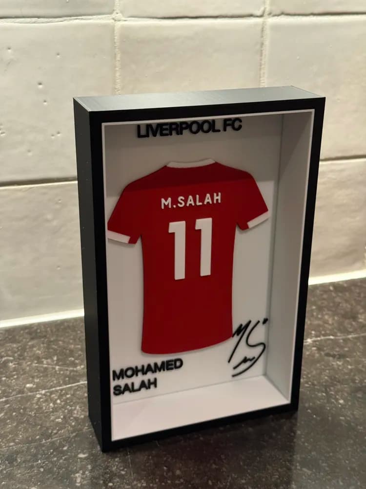 تابلو دکوراتیو پیراهن محمد صلاح – لیورپول — تصویر ۴