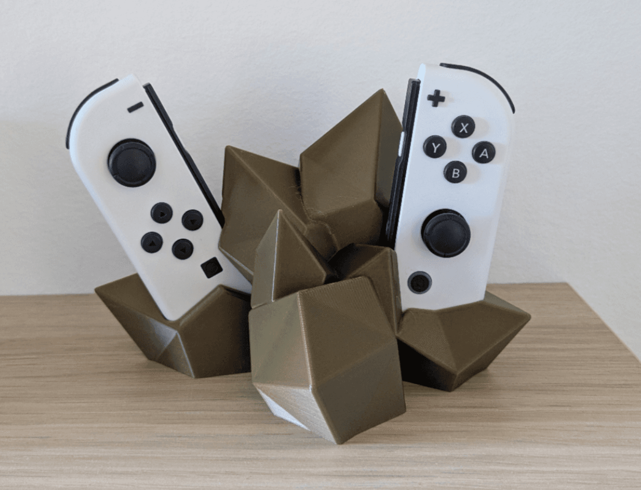 پایه نگهدارنده دسته بازی Nintendo Switch JoyCon طرح کریستال — تصویر ۷