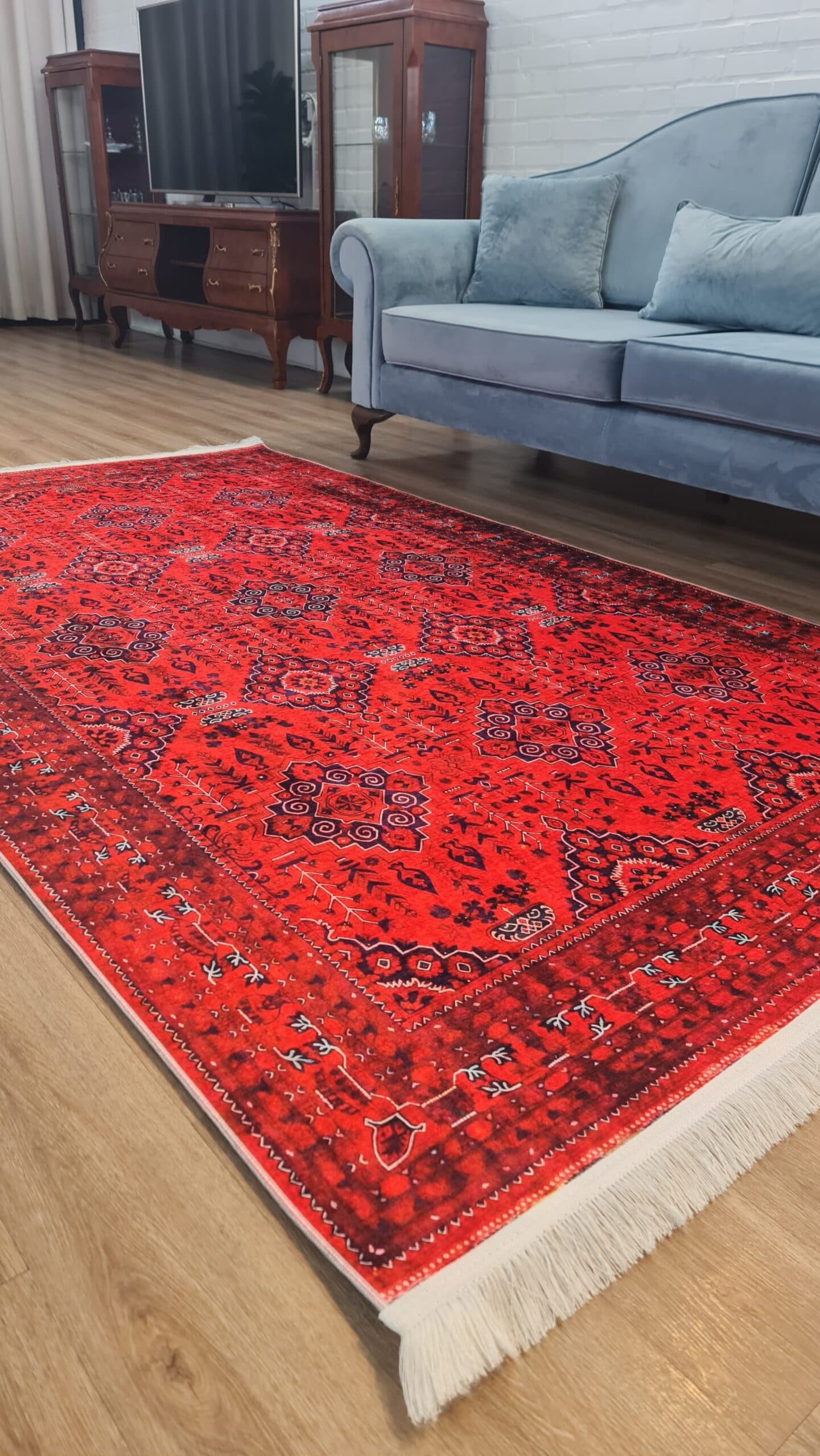 فرش ماشینی چاپی | فرشینه مخمل هازان ترک استپ دار (ضد سر) طرح سنتی کد U109 — تصویر ۷