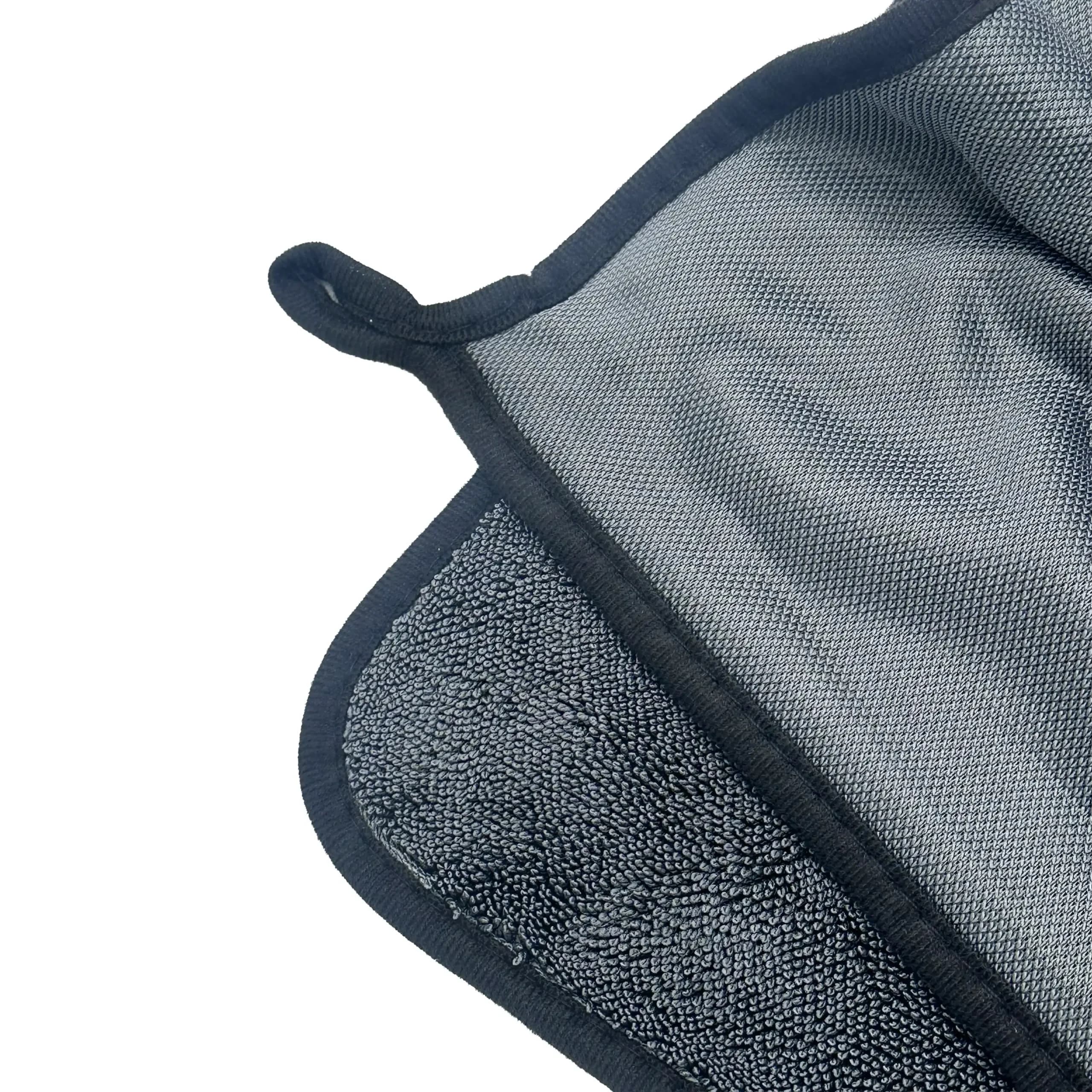 حوله خشک کن مگنتی تک رو طوسی پیورگلاس سایز 60 در 90 مدل Pure Gloss Towel — تصویر ۲