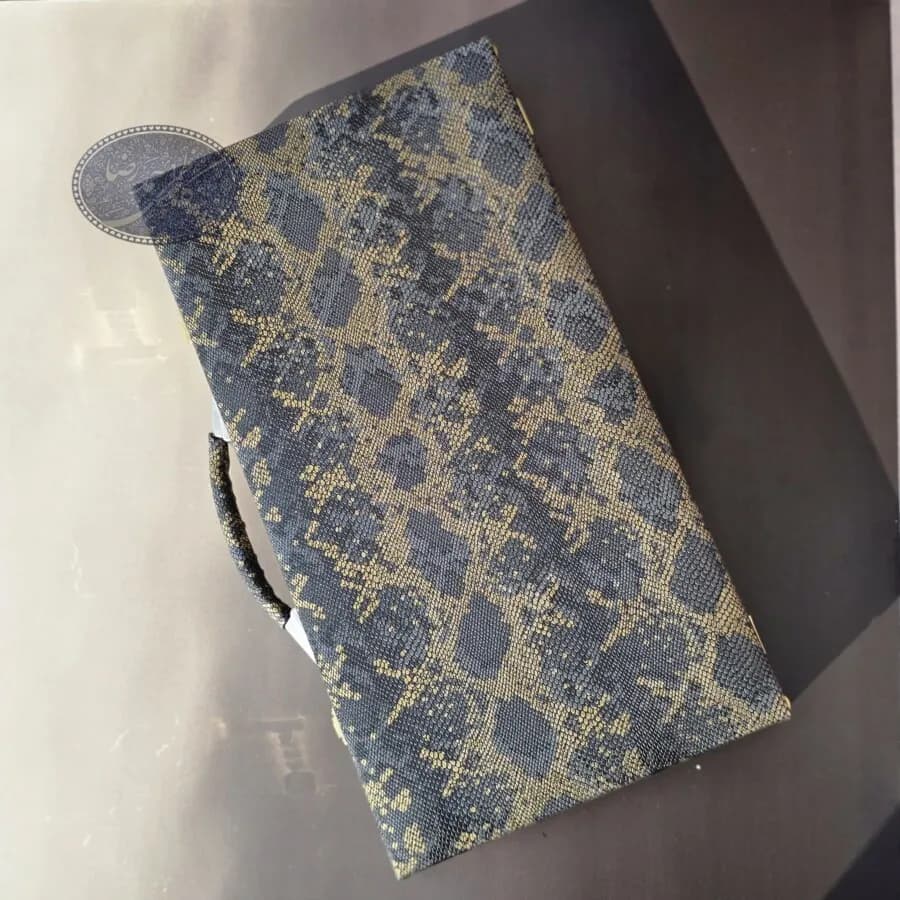 کیف سامسونت پوست ماری طلایی — تصویر ۵