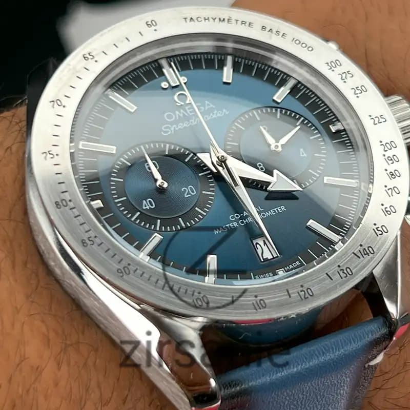 ساعت مچی مردانه امگا اسپید مستر کرنوگراف سیلور صفحه آبی بند چرم Omega Speedmaster Chronograph Silver Blue Screen Leather Strap — تصویر ۸