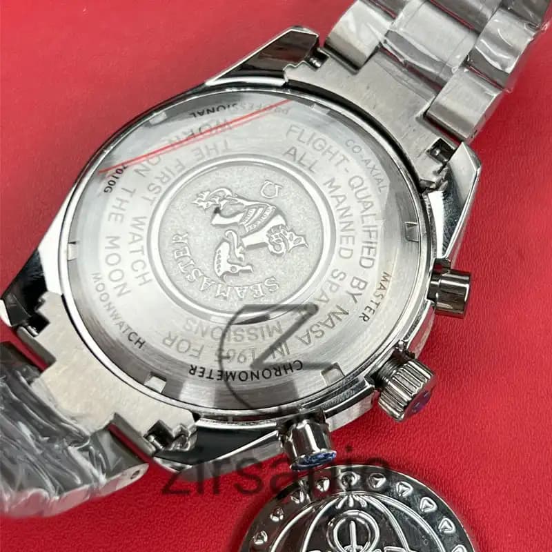 ساعت مچی مردانه امگا اسپید مستر سیلور صفحه آبی Omega Speedmaster silver blue screen — تصویر ۵