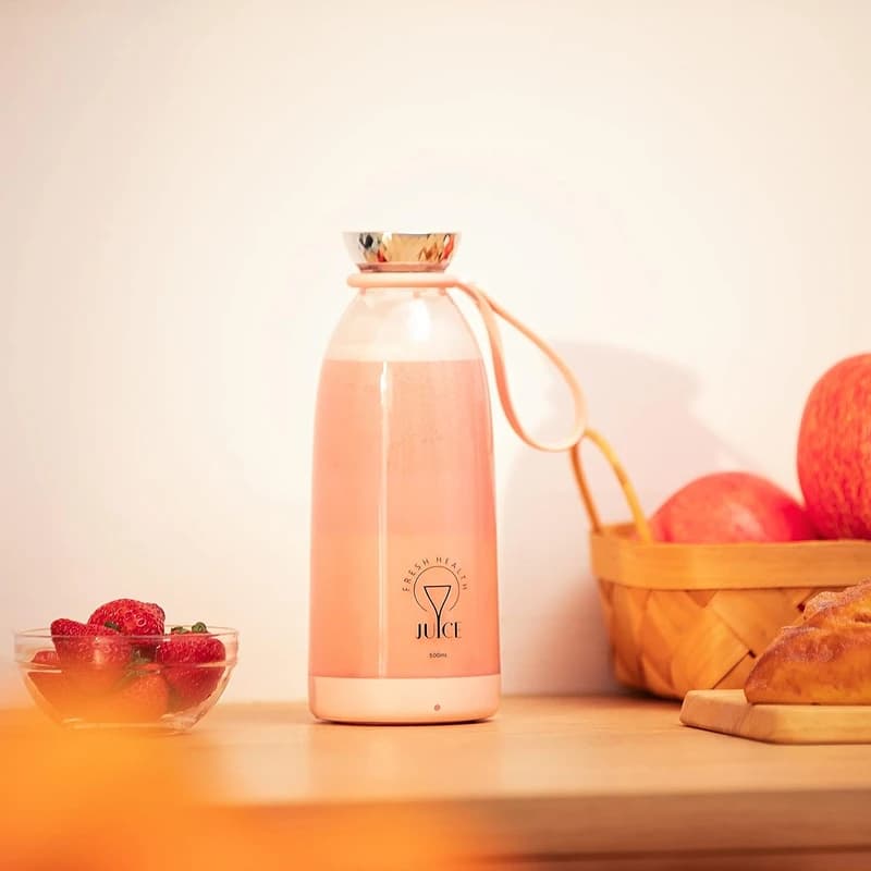 مخلوطکن شارژی قابل حمل 500 میلیلیتر مدل FRESH JUICE با تیغه استیل ضدزنگ، موتور 60 وات، شارژ USB تایپسی، قفل ایمنی ضد نشت و حالت پالس برای خردکردن یخ و میوههای منجمد — تصویر ۱۲