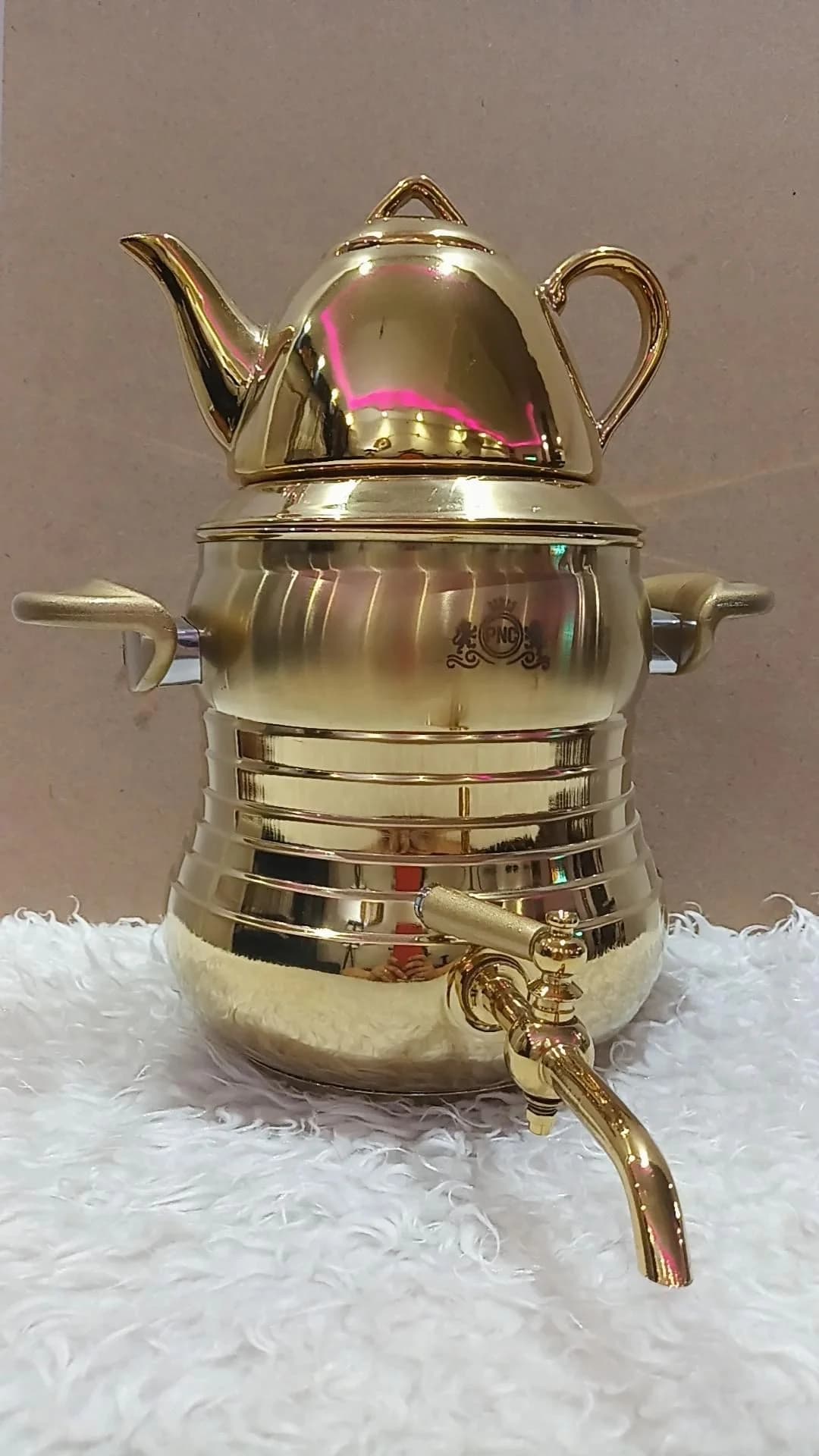 کتری قوری کمرباریک طلایی — تصویر ۳