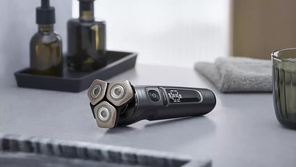 ماشین اصلاح صورت فیلیپس سری S9000 پرستیژ Philips S9000 Prestige Cordless electric shaver with 2 attachments SP9872/22 — تصویر ۱۲