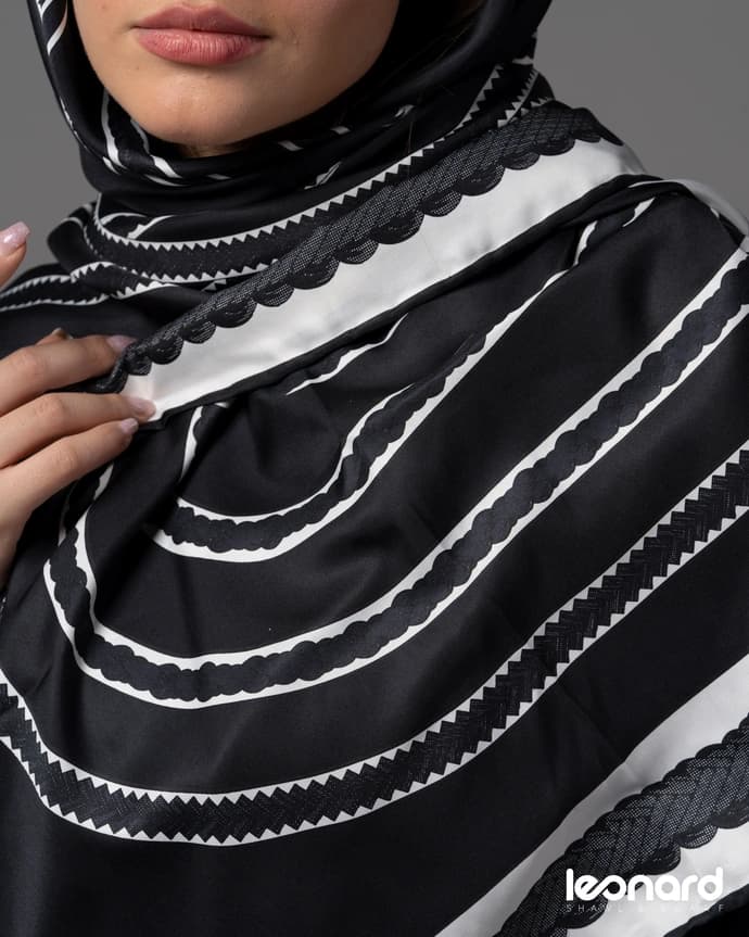 روسری ابریشم توییل سفید مشکیRBW2 — تصویر ۶