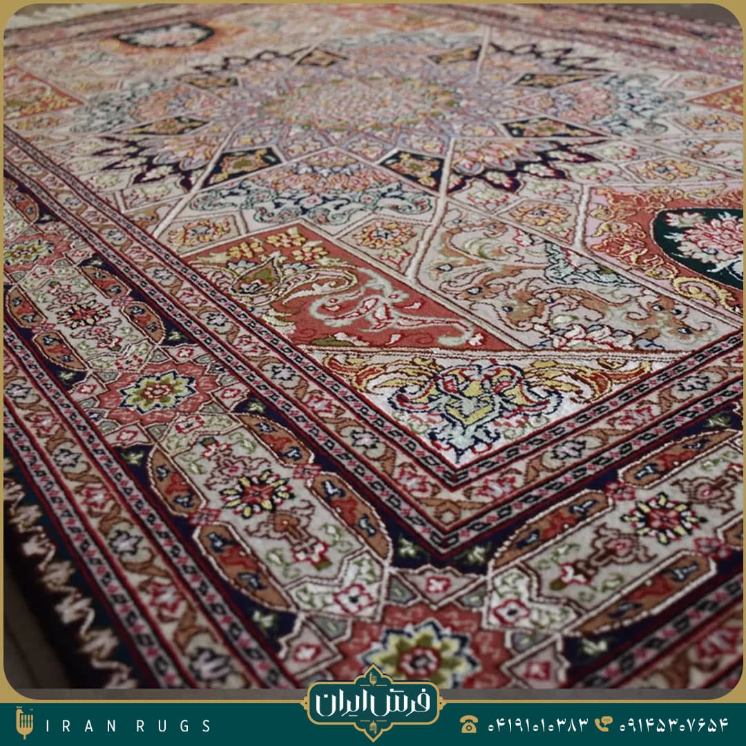 خرید فرش دستباف 1.5 متری نقش گنبد مشکی قرمز — تصویر ۷