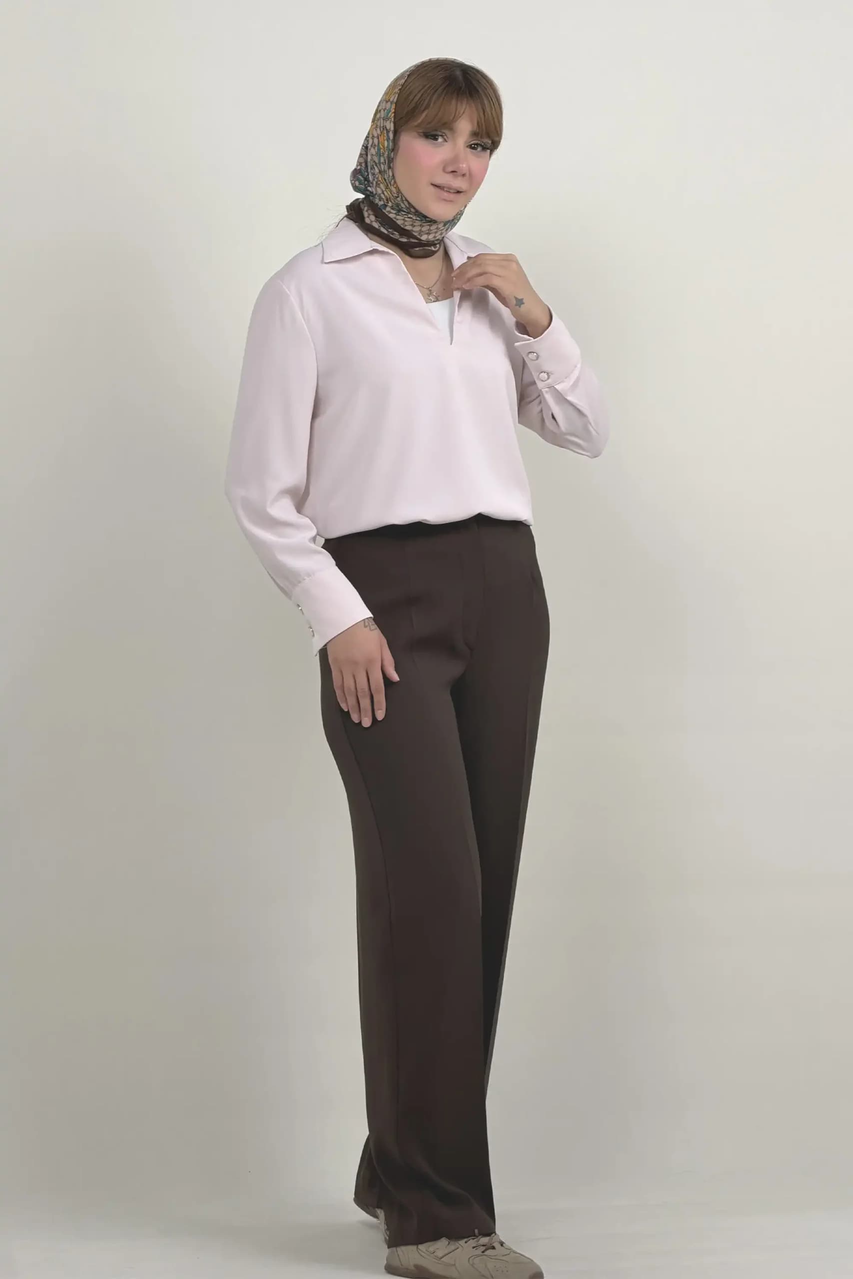 پلوشرت شومیز جلو بسته یقه شکاری — تصویر ۷