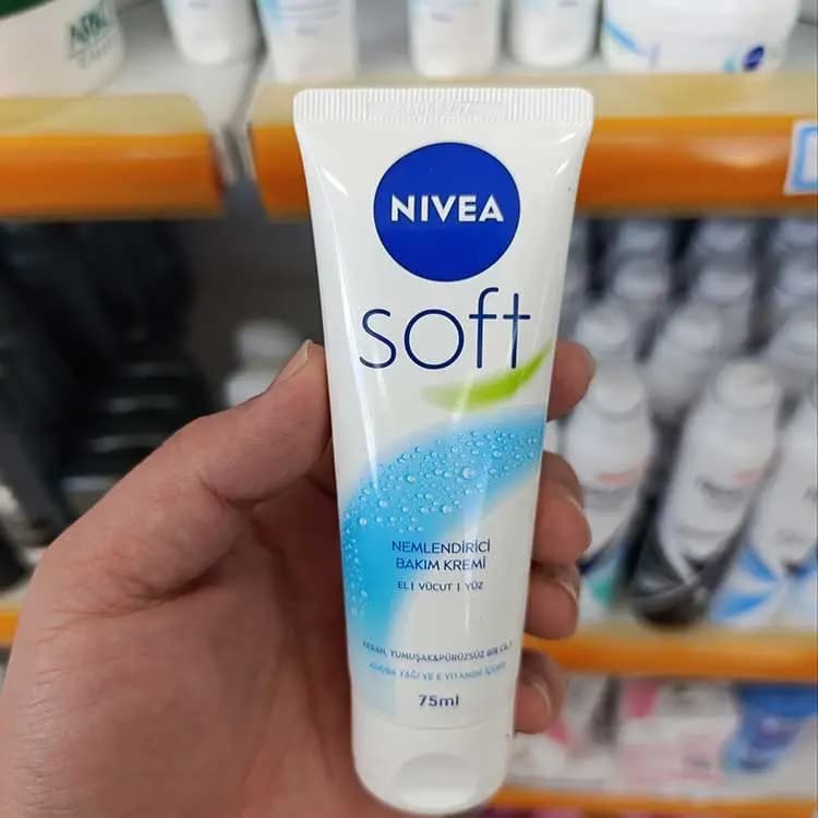 فروش عمده کرم مرطوبکننده NIVEA Soft مدل تیوپی 75 میل — تصویر ۲