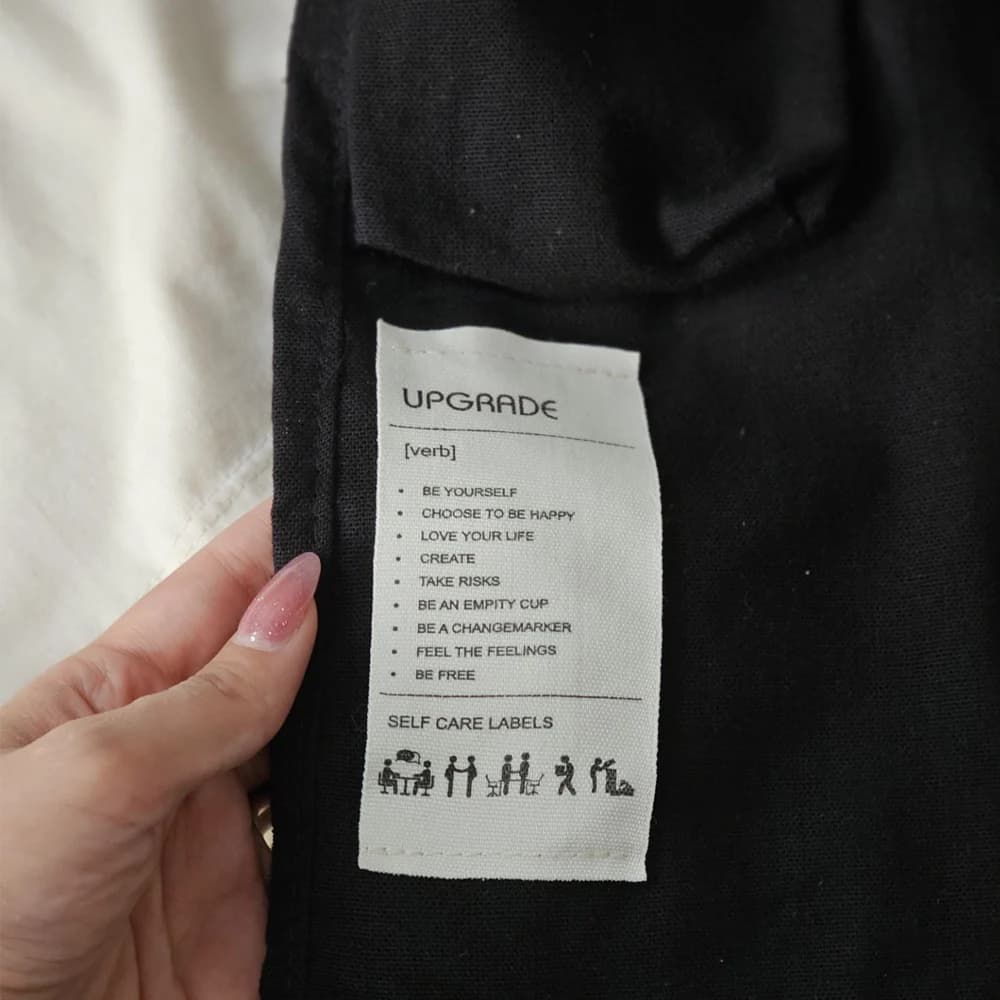 ست کراپ شلوارک دخترانه مدل قلب پروانه ای کرم مشکی سایز 5,50,55,60 — تصویر ۷