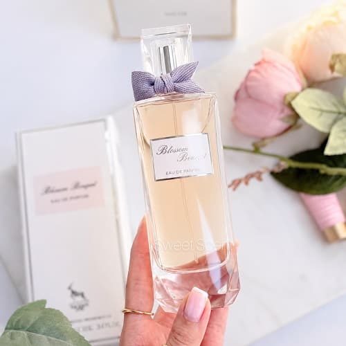 عطر ادکلن زنانه میس دیور بلومینگ بوکت(بوکه)- میس دیور صورتی (سنت میوس) | Miss Dior Blooming Bouquet (Scent Muse) حجم 100 میل (شرکتی) — تصویر ۵