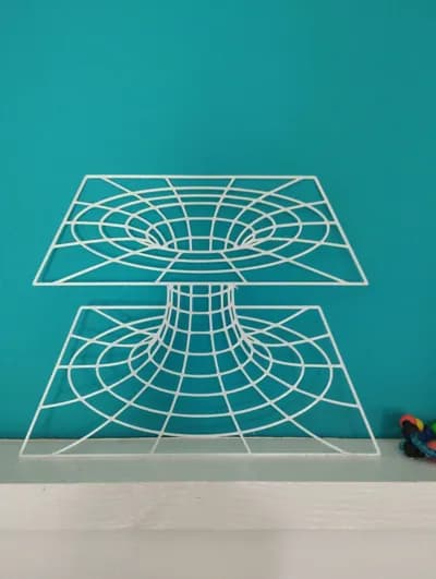 مجسمه هندسی پل اینشتین-روزن (Wormhole) | خدمات چاپ سه بعدی سفارشی — تصویر ۲
