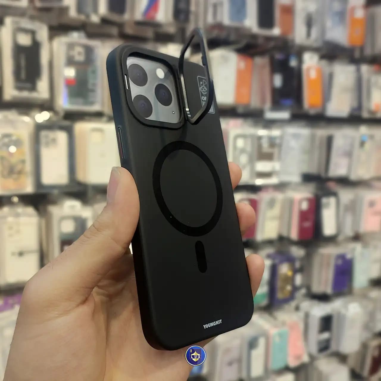 قاب Hermit Magsafe برند یانگ کیت برای iPhone 15 Promax — تصویر ۵
